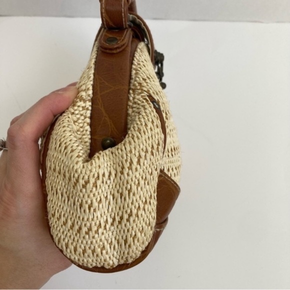 Vintage Y2K Mini Purse Woven Straw Bag Taco Shaped Top Handle Metal Loop Lock - Picture 11 of 13